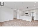 1220 Pacific Avenue Unit# 404, Kelowna, BC  - Indoor Photo Showing Kitchen 