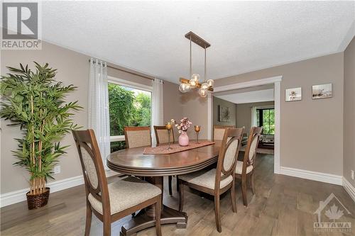 13 Kyle Ave Avenue, Ottawa, ON - Indoor Photo Showing Dining Room