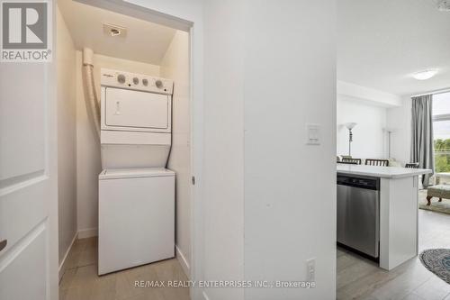 410 - 460 Dundas Street E, Hamilton, ON - Indoor Photo Showing Laundry Room