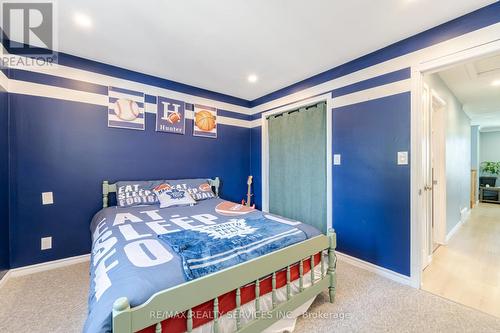 4244 York Drive, Niagara Falls, ON - Indoor Photo Showing Bedroom
