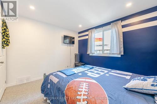 4244 York Drive, Niagara Falls, ON - Indoor Photo Showing Bedroom