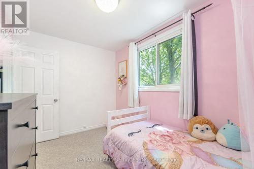 4244 York Drive, Niagara Falls, ON - Indoor Photo Showing Bedroom