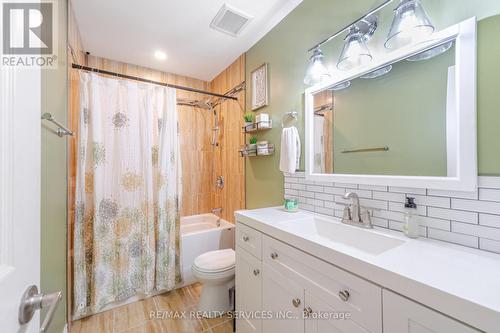 4244 York Drive, Niagara Falls, ON - Indoor Photo Showing Bathroom