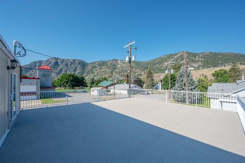 1040 Main Street, Okanagan Falls, BC - Outdoor