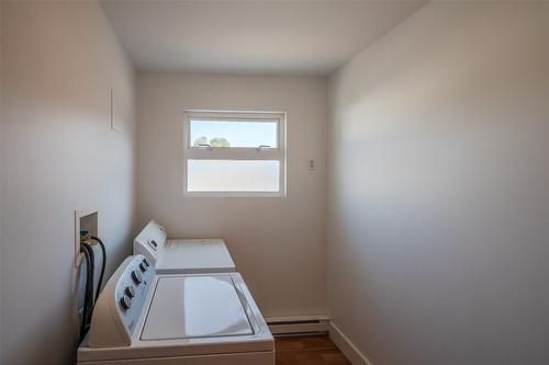 1040 Main Street, Okanagan Falls, BC - Indoor Photo Showing Laundry Room