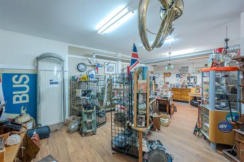 1040 Main Street, Okanagan Falls, BC - Indoor Photo Showing Other Room