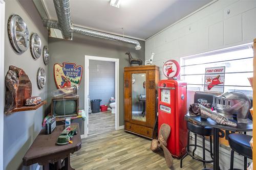 1040 Main Street, Okanagan Falls, BC - Indoor Photo Showing Other Room