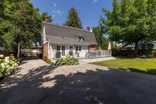 1001 Lawrence Avenue, Kelowna, BC - Outdoor With Deck Patio Veranda