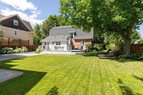 1001 Lawrence Avenue, Kelowna, BC - Outdoor With Deck Patio Veranda