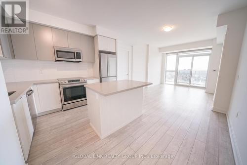 1805 - 4677 Glen Erin Drive, Mississauga, ON - Indoor Photo Showing Kitchen