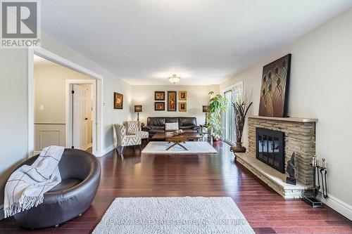 1230 Bloor Street, Mississauga, ON - Indoor Photo Showing Living Room With Fireplace