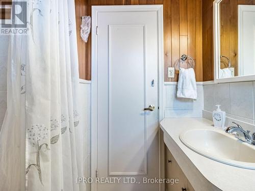 1535 Chalice Crescent E, Mississauga, ON - Indoor Photo Showing Bathroom