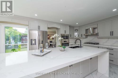 12 Dawnridge Trail, Brampton, ON - Indoor Photo Showing Kitchen With Double Sink With Upgraded Kitchen