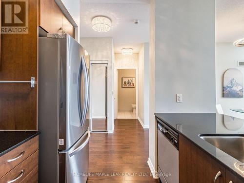 Lph02 - 2240 Lakeshore Boulevard W, Toronto, ON - Indoor Photo Showing Kitchen