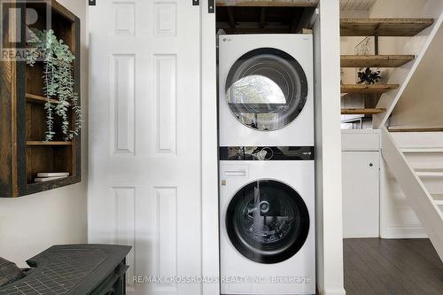 Th 16 - 32 Curzon Street, Toronto, ON - Indoor Photo Showing Laundry Room