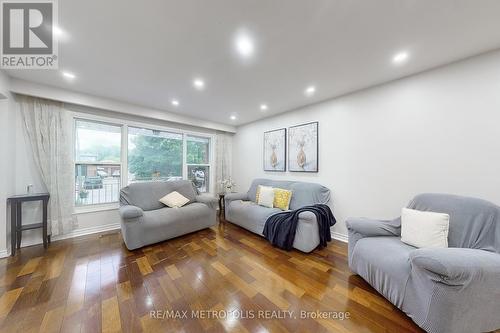 10 Gardentree Street, Toronto E10, ON - Indoor Photo Showing Other Room