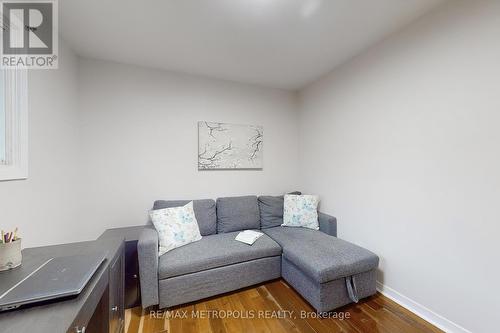 10 Gardentree Street, Toronto E10, ON - Indoor