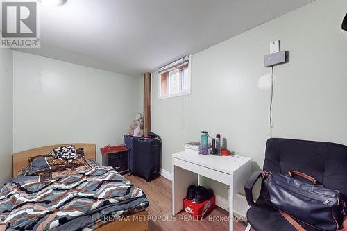 10 Gardentree Street, Toronto E10, ON - Indoor Photo Showing Bedroom