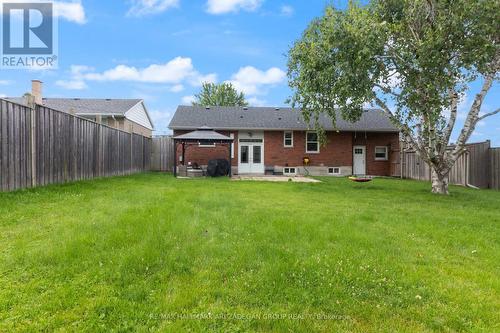 600 Ridgeway Avenue N, Oshawa, ON - Outdoor With Backyard