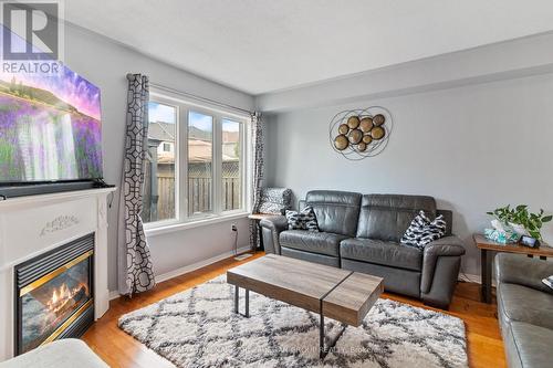 5 Decatur Place, Whitby (Pringle Creek), ON - Indoor Photo Showing Living Room With Fireplace