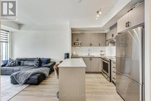 323 - 9000 Jane Street Road, Vaughan (Concord), ON - Indoor Photo Showing Kitchen