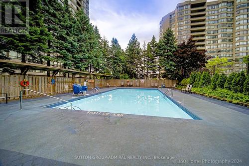 1005 - 7440 Bathurst Street, Vaughan, ON - Outdoor With In Ground Pool