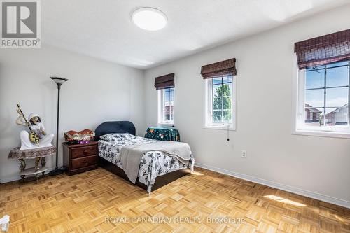 27 Whitehouse Crescent, Brampton, ON - Indoor Photo Showing Bedroom