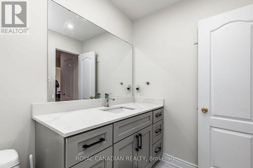 27 Whitehouse Crescent, Brampton, ON - Indoor Photo Showing Bathroom