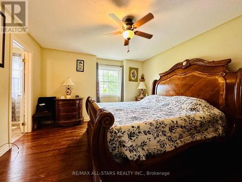 62 Cedartree Lane, Kawartha Lakes (Bobcaygeon), ON - Indoor Photo Showing Bedroom