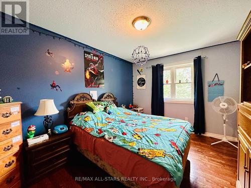 62 Cedartree Lane, Kawartha Lakes (Bobcaygeon), ON - Indoor Photo Showing Bedroom