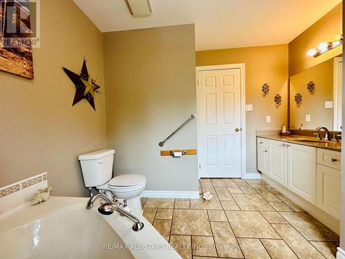 62 Cedartree Lane, Kawartha Lakes (Bobcaygeon), ON - Indoor Photo Showing Bathroom