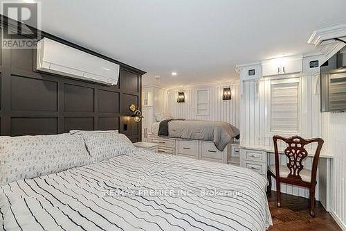 114 Lakeshore Road W, Blue Mountains (Blue Mountain Resort Area), ON - Indoor Photo Showing Bedroom