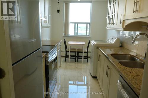 905 - 175 Hilda Avenue, Toronto, ON - Indoor Photo Showing Kitchen With Double Sink
