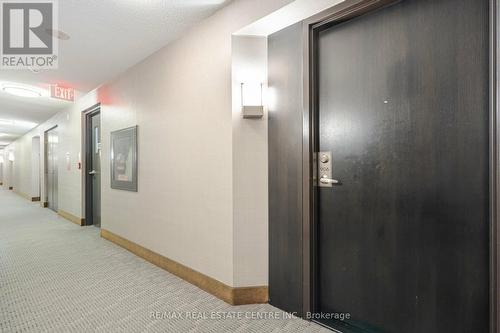 906 - 17 Anndale Drive, Toronto, ON - Indoor Photo Showing Other Room