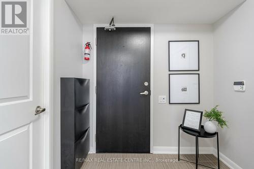 906 - 17 Anndale Drive, Toronto, ON - Indoor Photo Showing Other Room