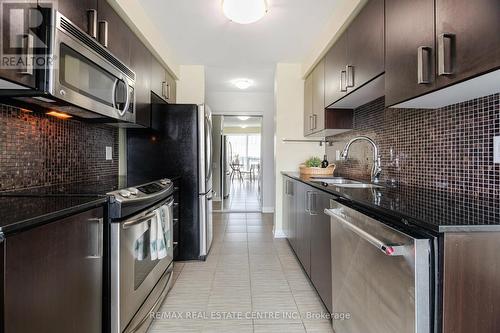906 - 17 Anndale Drive, Toronto, ON - Indoor Photo Showing Kitchen With Stainless Steel Kitchen With Upgraded Kitchen