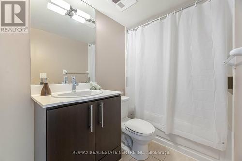 906 - 17 Anndale Drive, Toronto, ON - Indoor Photo Showing Bathroom