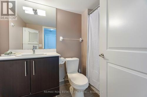 906 - 17 Anndale Drive, Toronto, ON - Indoor Photo Showing Bathroom