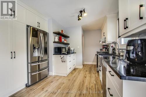 571 Geneva Street, St. Catharines, ON - Indoor Photo Showing Kitchen