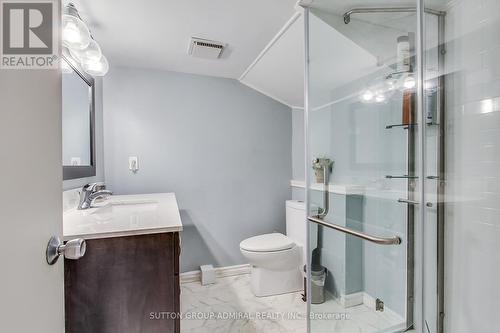 571 Geneva Street, St. Catharines, ON - Indoor Photo Showing Bathroom