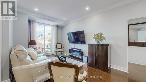 511 - 1 Clairtrell Road, Toronto, ON - Indoor