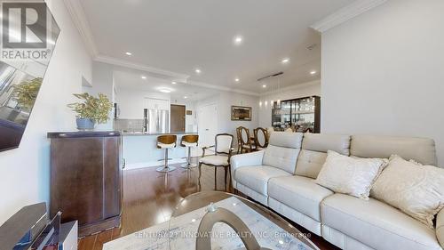 511 - 1 Clairtrell Road, Toronto, ON - Indoor Photo Showing Living Room