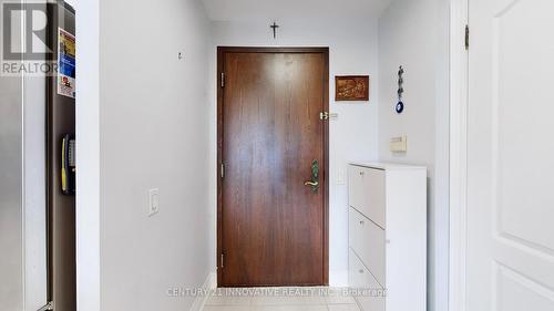 511 - 1 Clairtrell Road, Toronto, ON - Indoor Photo Showing Other Room