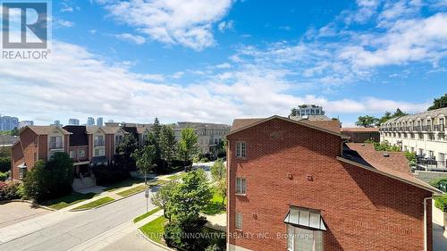 511 - 1 Clairtrell Road, Toronto, ON - Outdoor