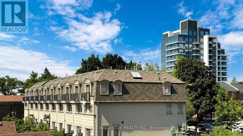 511 - 1 Clairtrell Road, Toronto, ON - Outdoor With Facade