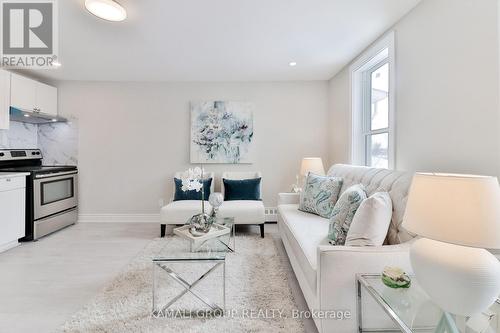 81 Mcmillan Drive, Oshawa, ON - Indoor Photo Showing Living Room