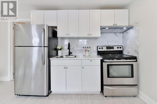 81 Mcmillan Drive, Oshawa, ON - Indoor Photo Showing Kitchen