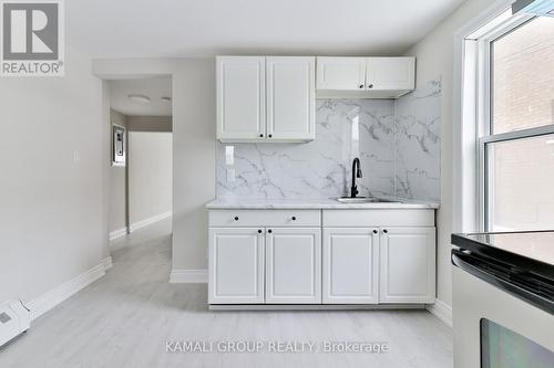 81 Mcmillan Drive, Oshawa, ON - Indoor Photo Showing Kitchen