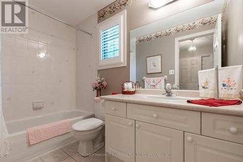 18 - 499 Teeple Terrace, London, ON - Indoor Photo Showing Bathroom