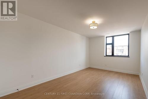 15 - 16 Hincks Street, St. Thomas, ON - Indoor Photo Showing Other Room